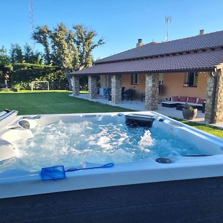 Villa Pancorbo Velayos Bagian luar foto