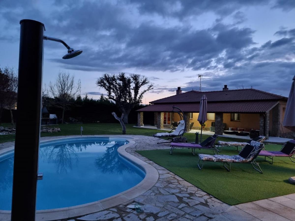 Villa Pancorbo Velayos Bagian luar foto