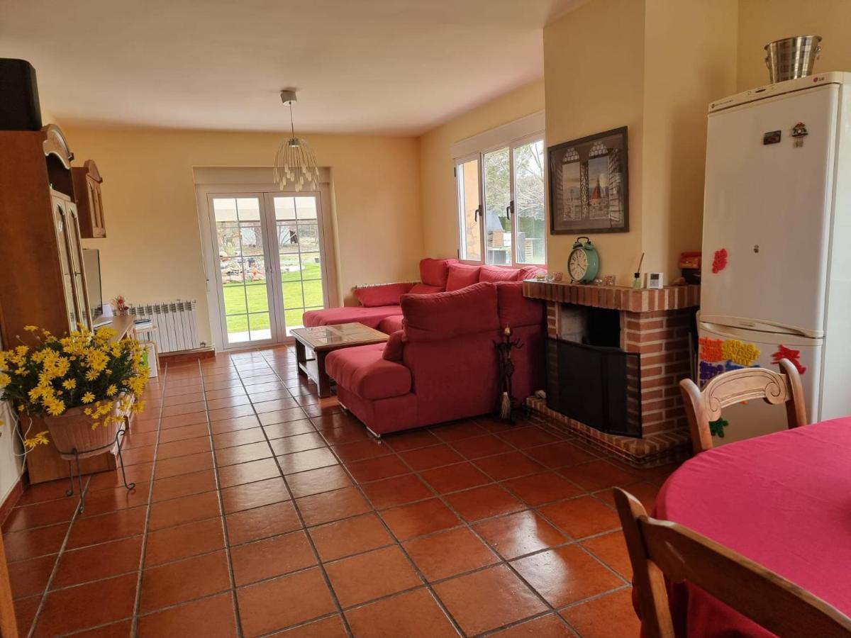 Villa Pancorbo Velayos Bagian luar foto